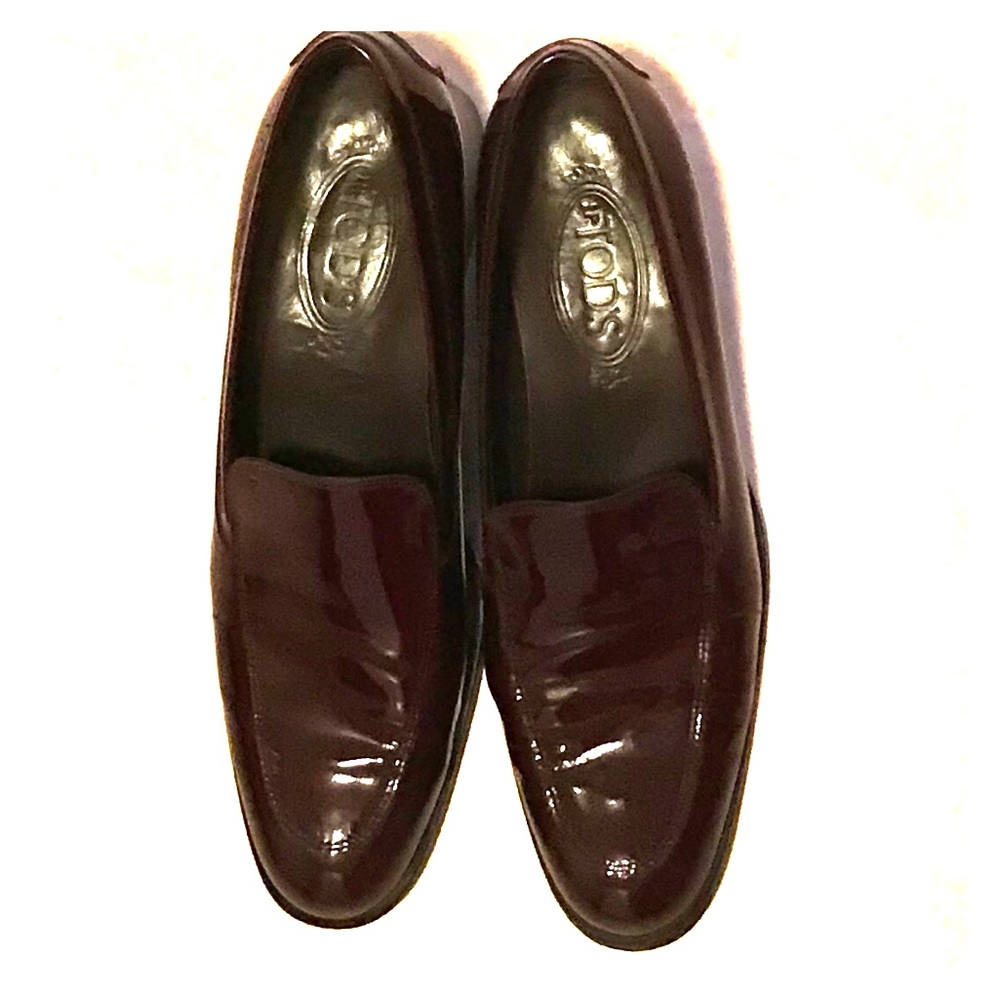Tod’s patent burgundy women’s shoes